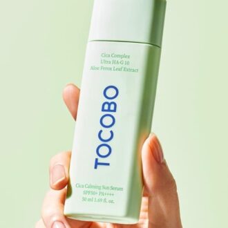 سرم ضد آفتاب خنک کننده و تسکین‌دهنده مدل Cica Calming توکوبو به طور موثر از پوست در برابر اشعه‌های مضر UVA و UVB محافظت می‌کند و خطر آفتاب‌سوختگی و آسیب‌های پوستی ناشی از آفتاب را به حداقل می‌رساند .