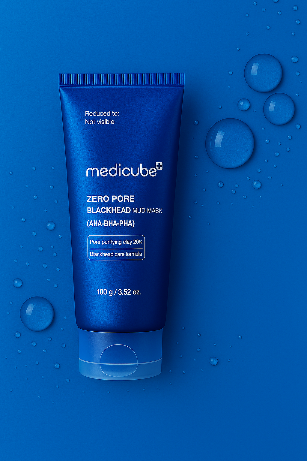 این ماسک با ترکیباتی مثل کائولین، سالیسیلیک اسید و عصاره چای سبز، به پاکسازی عمیق منافذ، کنترل چربی و کاهش جوش‌ های سرسیاه کمک می‌ کنه.