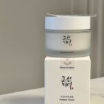 کرم مرطوب کننده و ضد چروک داینستی  – تقویت کننده الاستیسیته پوست