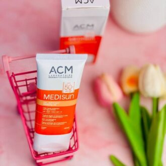 ضدآفتاب +SPF 50 بی رنگ ACM مدل MEDIsun Gel Matifiant
