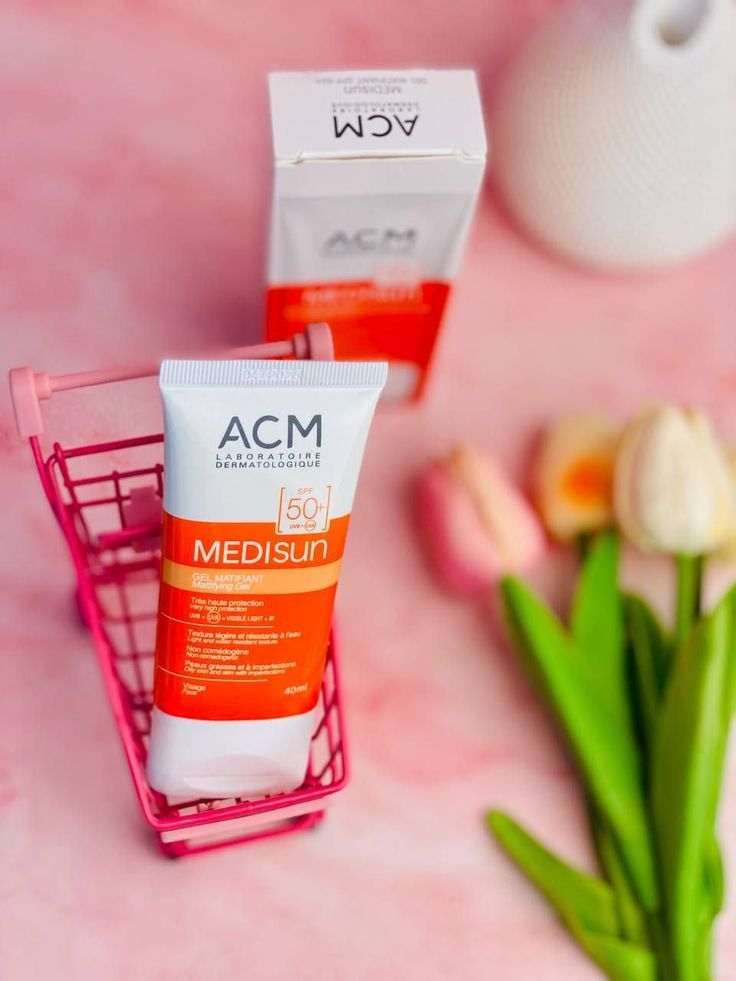 ضدآفتاب +SPF 50 بی رنگ ACM مدل MEDIsun Gel Matifiant