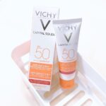 ضد آفتاب کاپیتال سولیل 3 در 1 ضد چین و چروک ویشی SPF50 VICHY