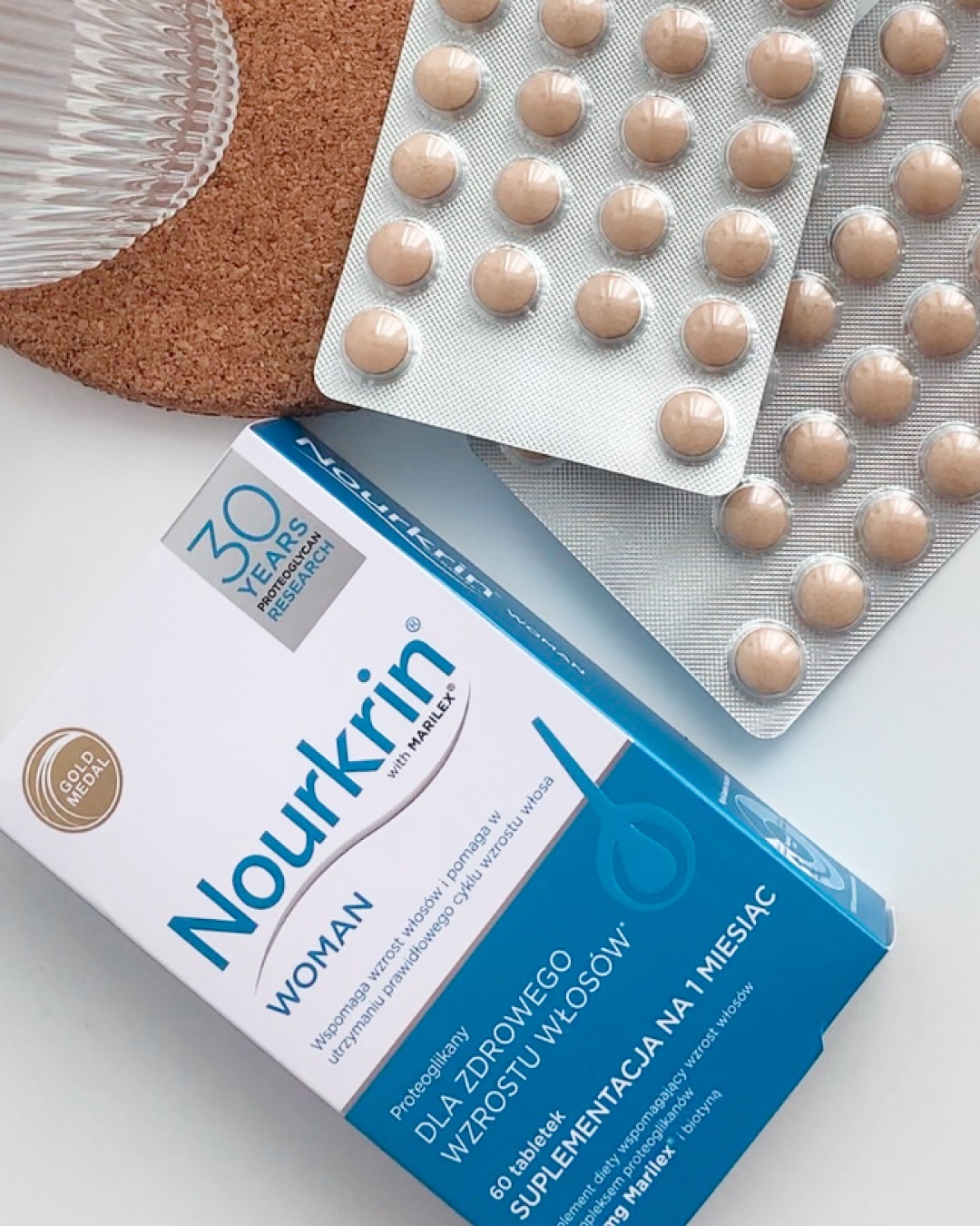 Kazdego-dnia-wybierasz-co-dajesz-swojemu-organizmowi.💧-Woda-ruch-sen…-a-takze-cos-wiecej-–-c.jpg مکمل ضد ریزش نورکرین (زنانه) 180 عددی | Nourkrin Hair Growth & Preservation - Image 1